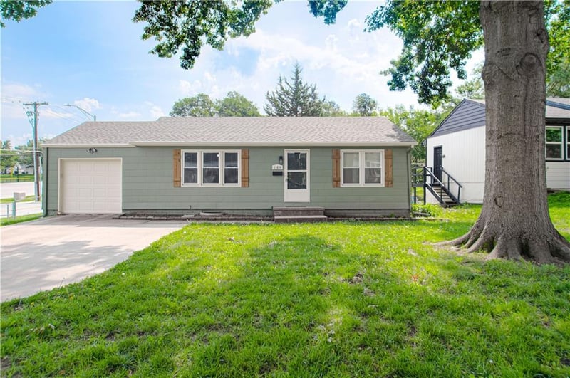 11624 68th St, Shawnee, KS 66203