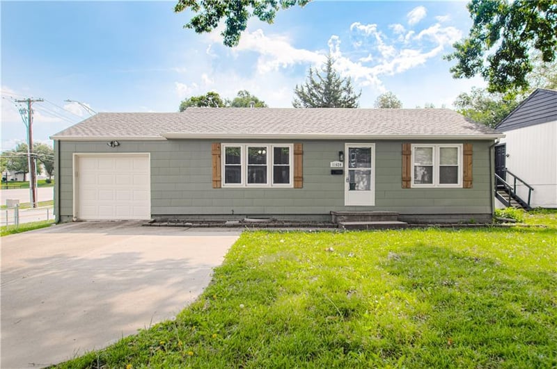 11624 68th St, Shawnee, KS 66203