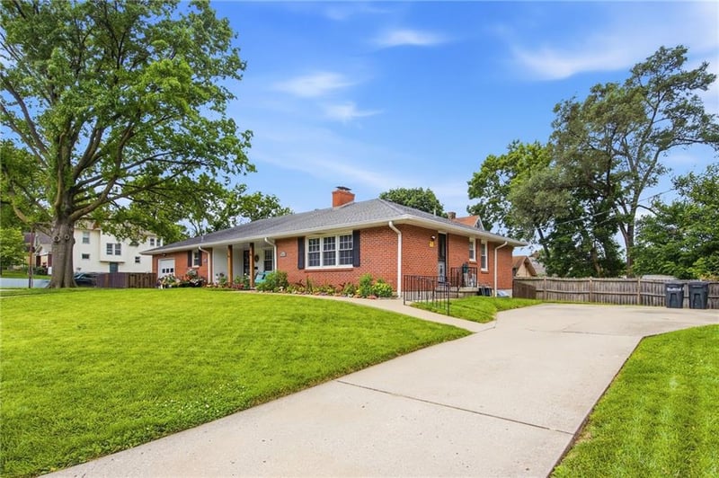 300 N 20th St, Kansas City, KS 66102