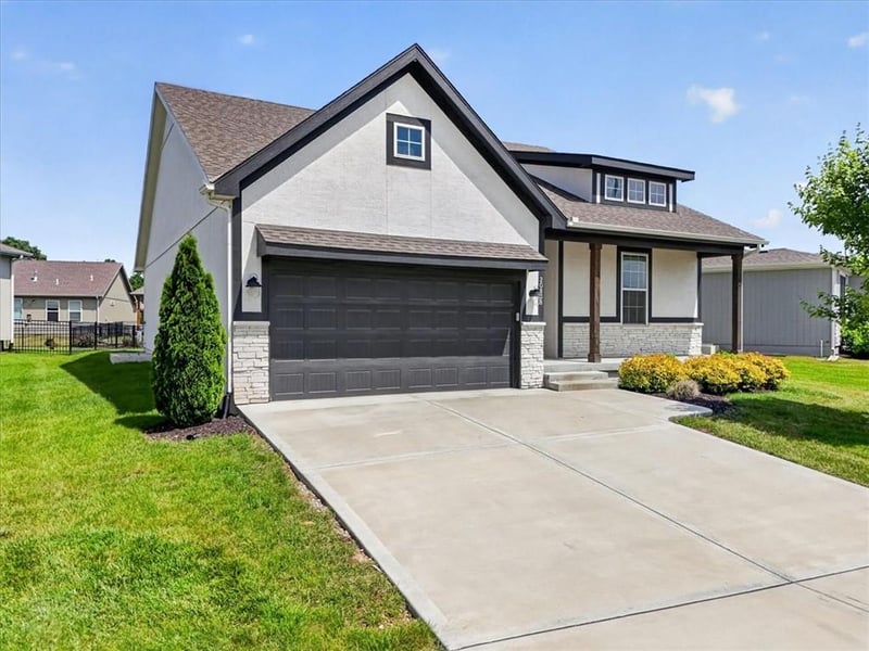 20858 190th Pl, Spring Hill, KS 66083