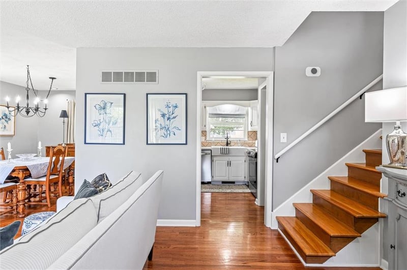7508 95th Ter, Overland Park, KS 66212