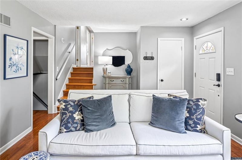 7508 95th Ter, Overland Park, KS 66212