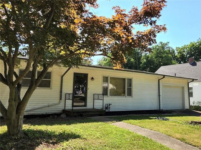 405 Colt St, Windsor, MO 65360