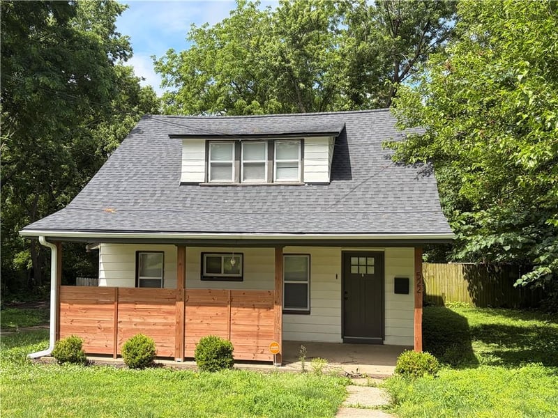 522 Cedar Ave, Independence, MO 64053