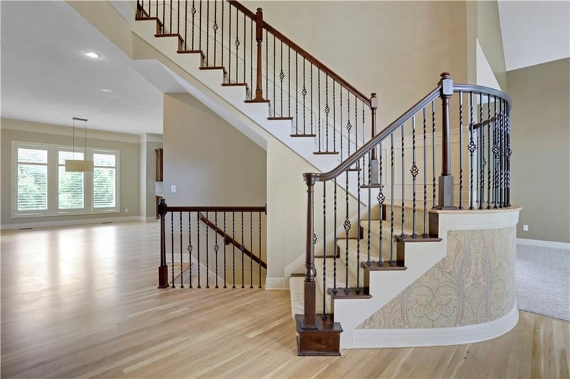 9302 W 157th Ter, Overland Park, KS 66221