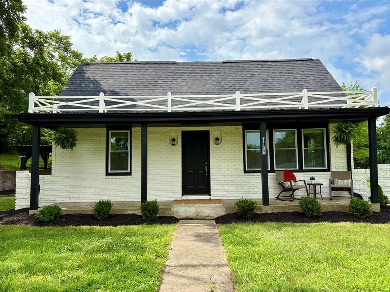 1106 College Hill St, Pleasant Hill, MO 64080