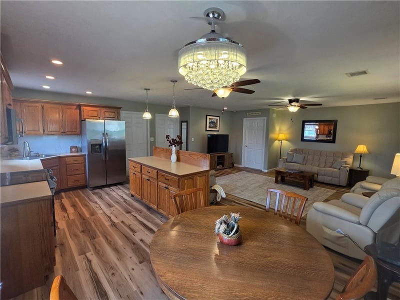 1401 Main St, El Dorado Springs, MO 64744