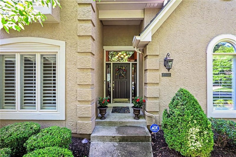 14021 Hayes St, Overland Park, KS 66221