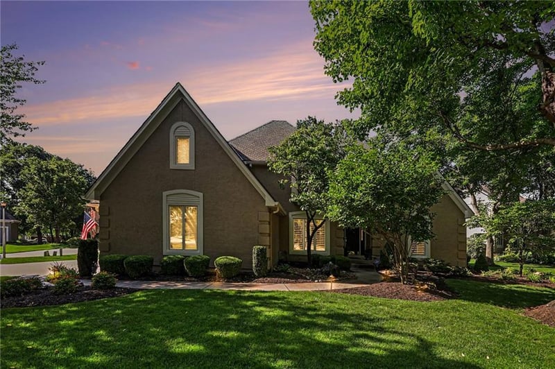 14021 Hayes St, Overland Park, KS 66221