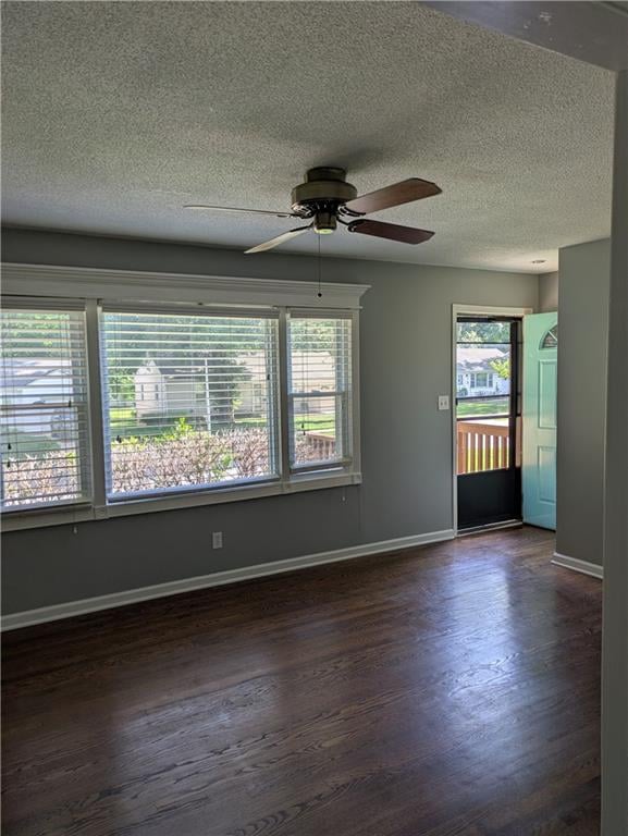 6712 72nd St, Overland Park, KS 66204