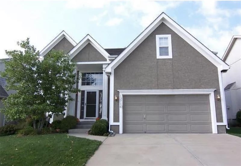13716 Parkhill St, Overland Park, KS 66221
