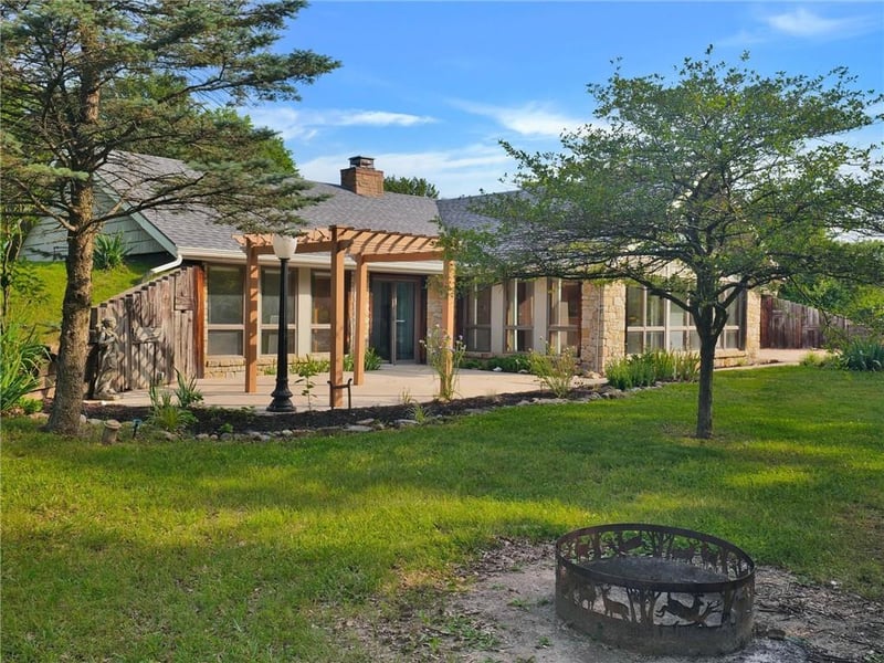 7000 Buckner Tarsney Rd, Oak Grove, MO 64075