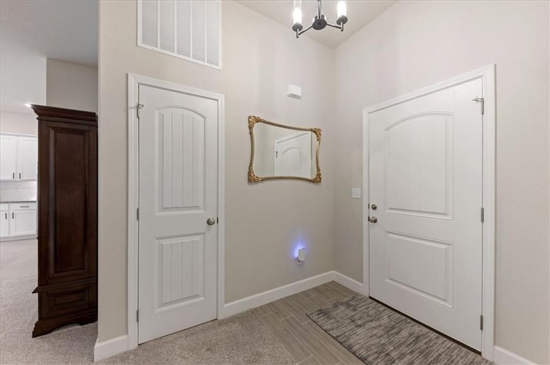 7528 Arapahoe Dr, Shawnee, KS 66227