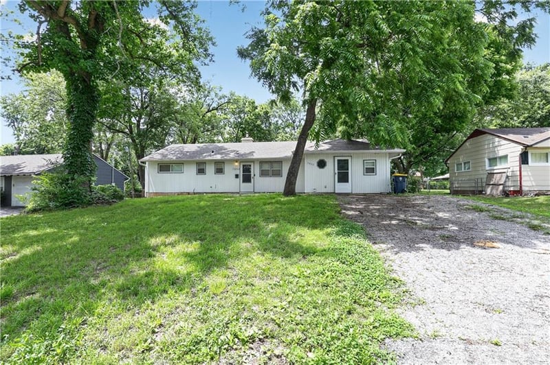 7802 112 St, Kansas City, MO 64134