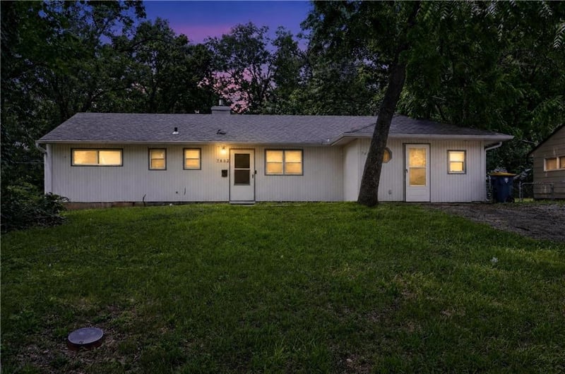 7802 112 St, Kansas City, MO 64134