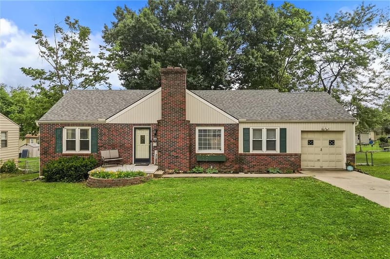 111 Northview Dr, Excelsior Springs, MO 64024