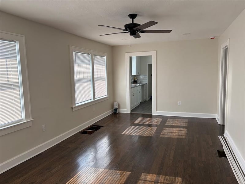 126 Willow Ave, Sugar Creek, MO 64053