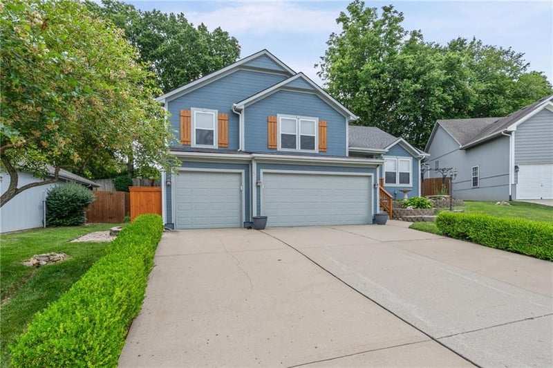 19309 Lynchburg Pl, Independence, MO 64058