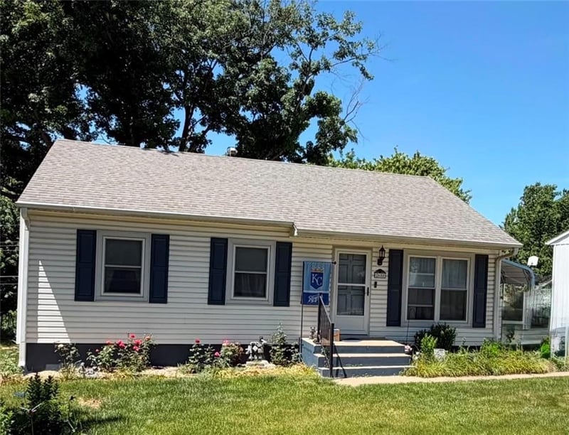 2600 Cardinal Ln, St Joseph, MO 64503