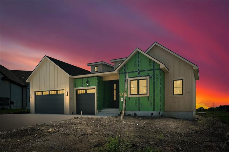 1223 Larkspur Pl, Raymore, MO 64083