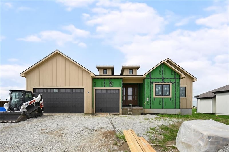 1223 Larkspur Pl, Raymore, MO 64083