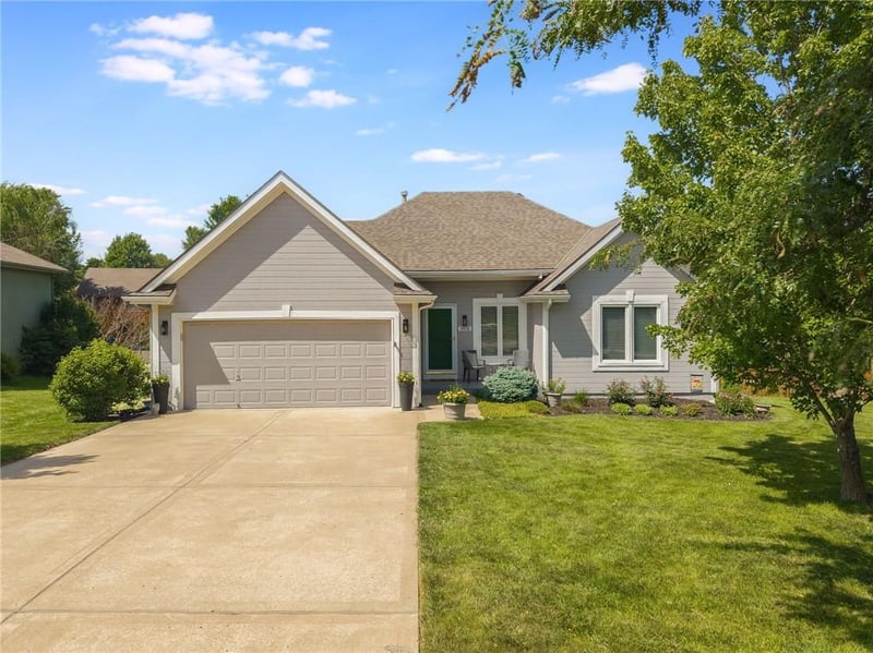 3918 NE 78th St, Kansas City, MO 64119