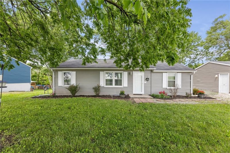 18710 Mullen Dr, Belton, MO 64012