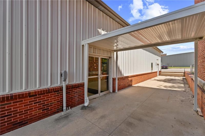 924 Myrtle St, Independence, KS 67301
