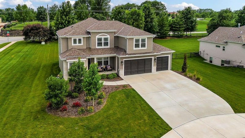23905 70th Ter, Shawnee, KS 66226