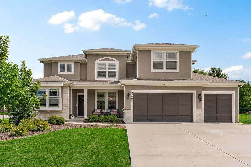 23905 70th Ter, Shawnee, KS 66226