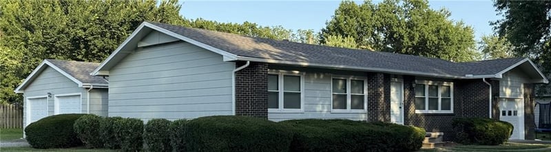 301 3rd St, Arma, KS 66712