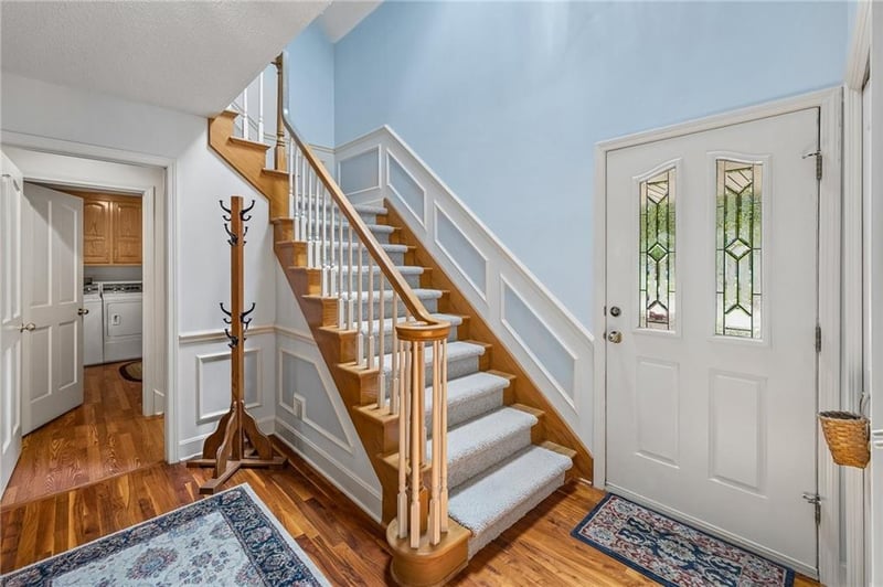 1025 Bridgehampton Way, Lee's Summit, MO 64081