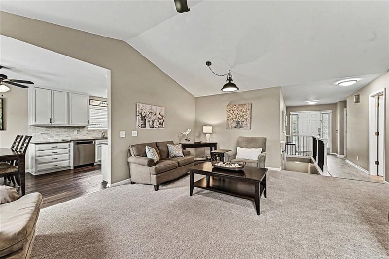 9600 NE 98th St, Kansas City, MO 64157