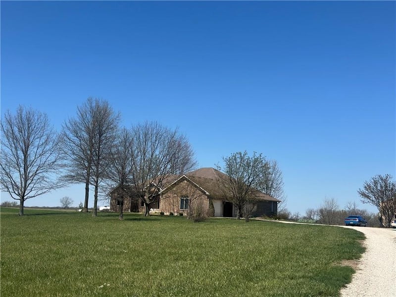169 County Rd V Rd, Warrensburg, MO 64093