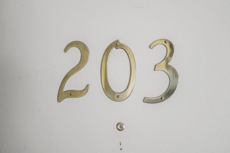 8740 Metcalf Ave #203, Overland Park, KS 66212