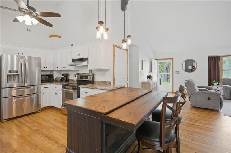 13206 Parallel Pw, Kansas City, KS 66109