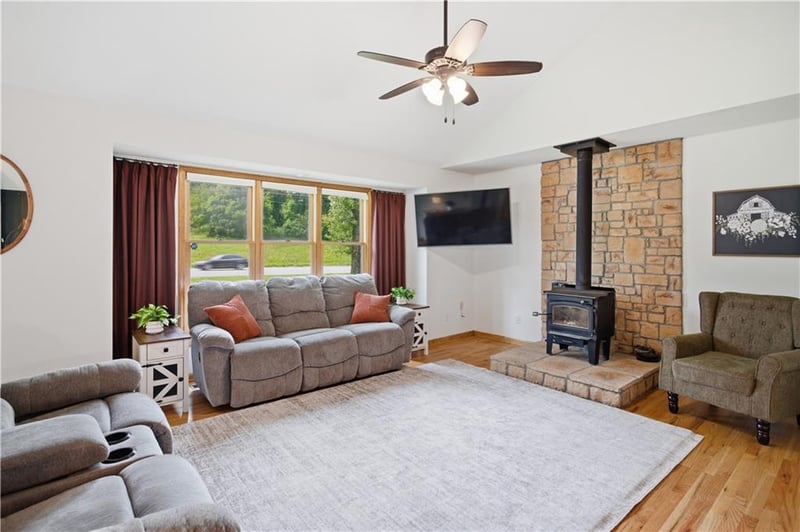 13206 Parallel Pw, Kansas City, KS 66109