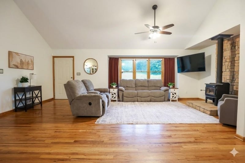 13206 Parallel Pw, Kansas City, KS 66109