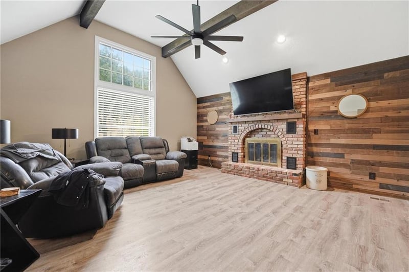 5305 58th Ter, Kansas City, MO 64151