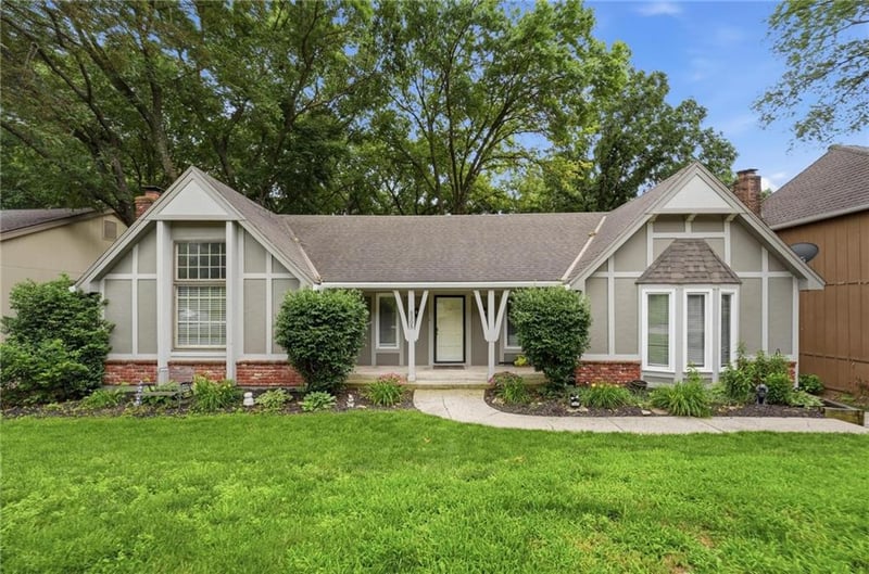 5305 58th Ter, Kansas City, MO 64151