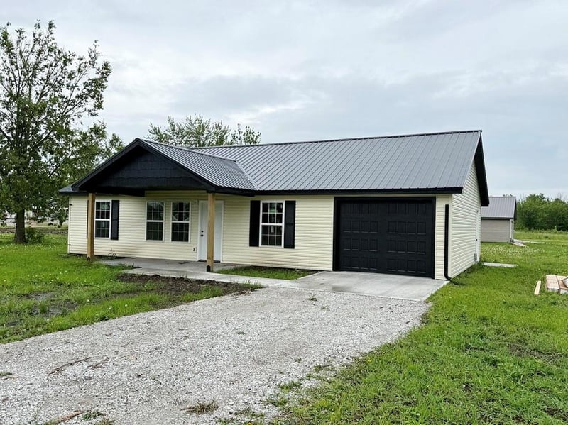 104 Barrett Ave, Walker, MO 64790