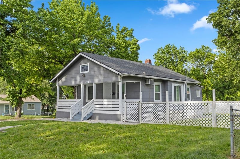 7101 Indiana Ave, Kansas City, MO 64132