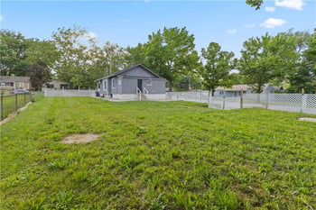 7101 Indiana Ave, Kansas City, MO 64132