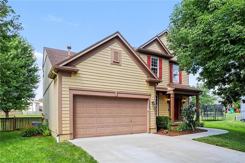 15512 Arapaho St, Olathe, KS 66062