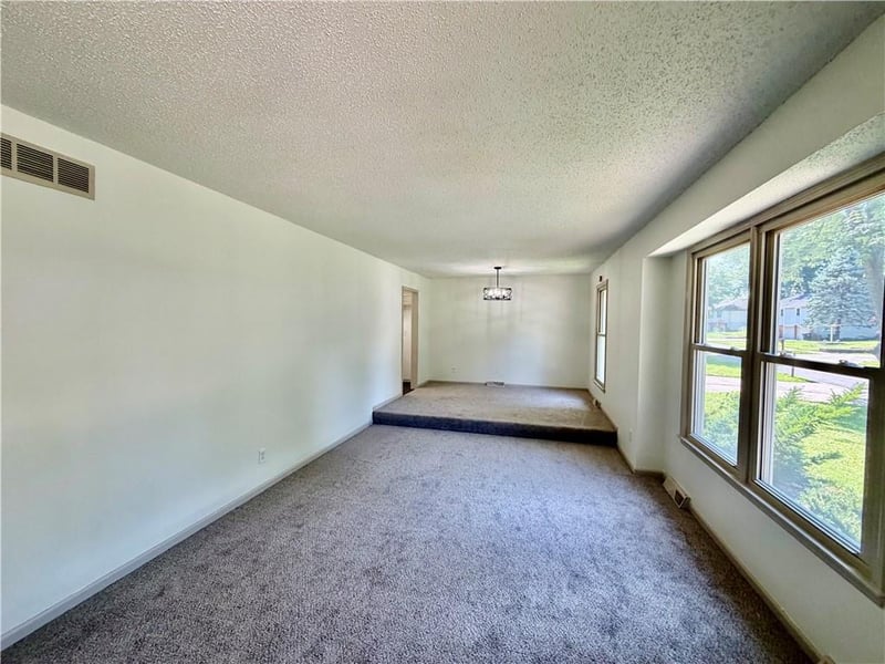 16721 Hardee St, Belton, MO 64012