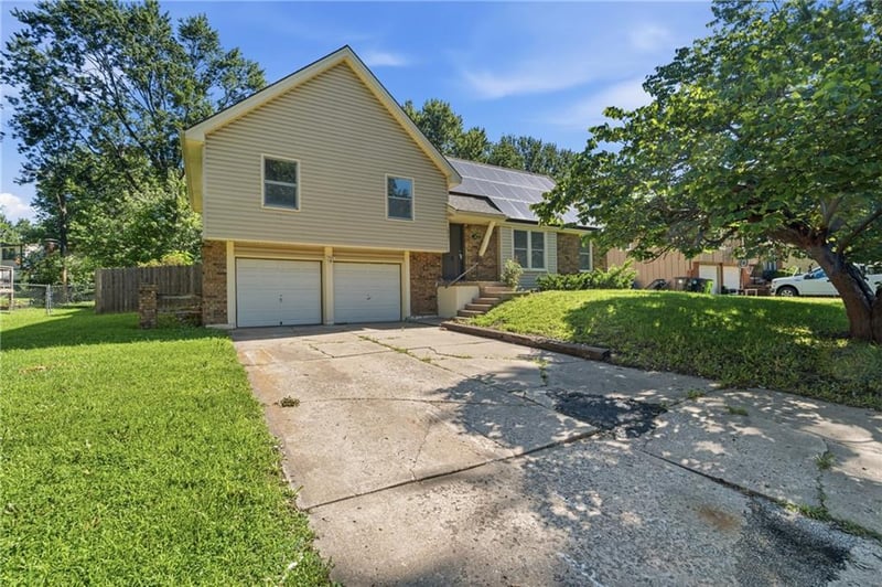 16721 Hardee St, Belton, MO 64012