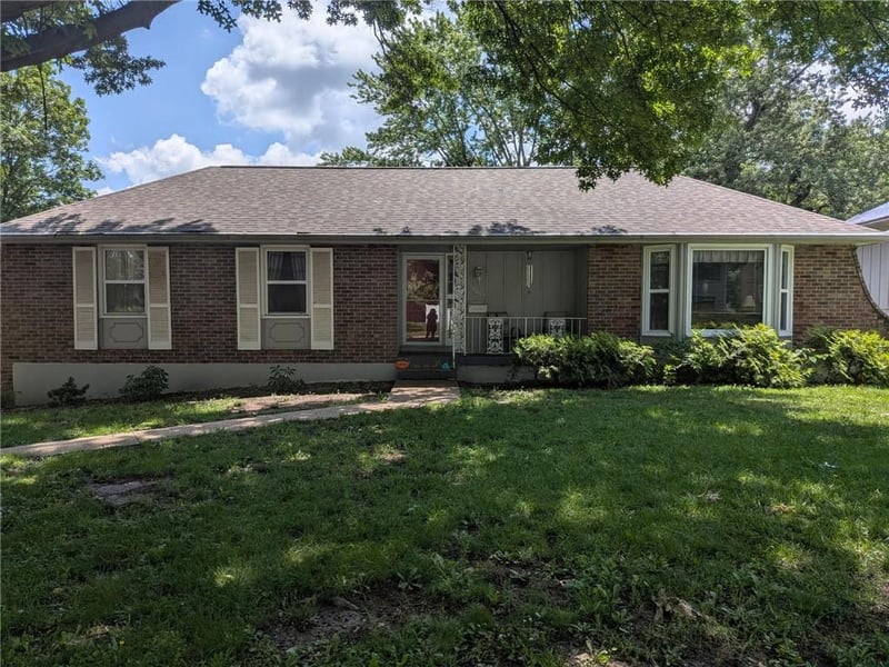 12009 61st Ter, Kansas City, MO 64133