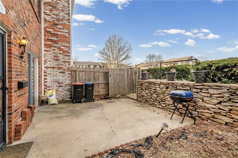 8630 85th St, Overland Park, KS 66212
