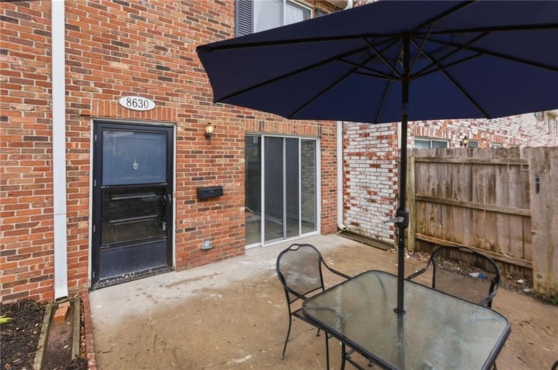 8630 W 85th St, Overland Park, KS 66212