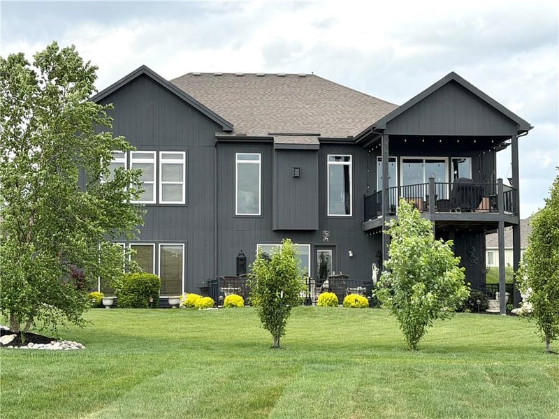 17137 Bradshaw St, Overland Park, KS 66221